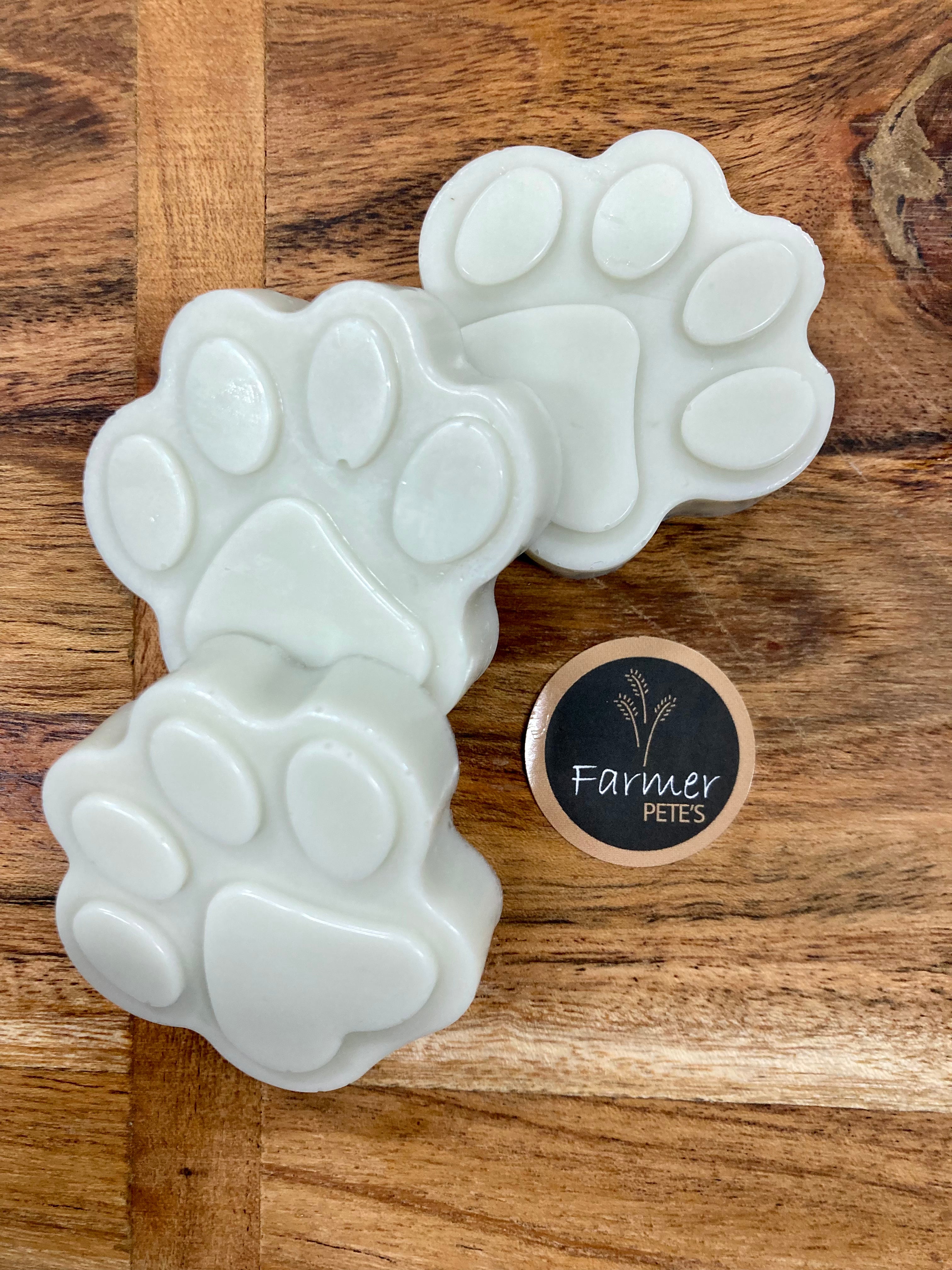 Farmer Pete&#39;s healing dog soap in paws