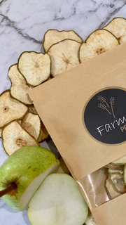 Dehydrated pear slices for Rabbits and Guinea pigs. No additives by Farmer Pete's.