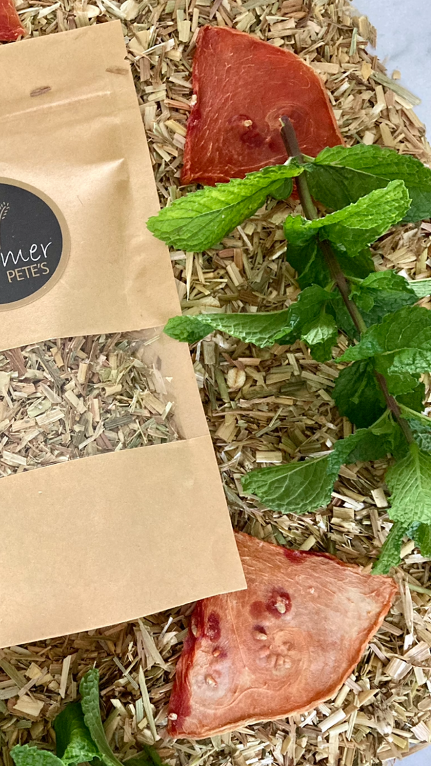 Farmer Pete's Mint Melon Chaff Sprinkles for Rabbits and Guinea Pigs.