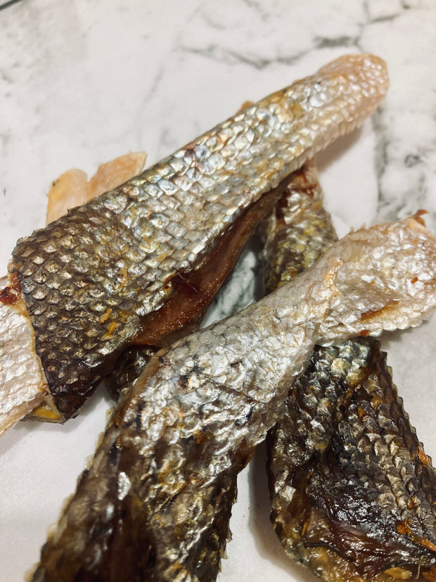 Healthy Salmon Skin Twists for dogs and cats by Farmer Pete's.