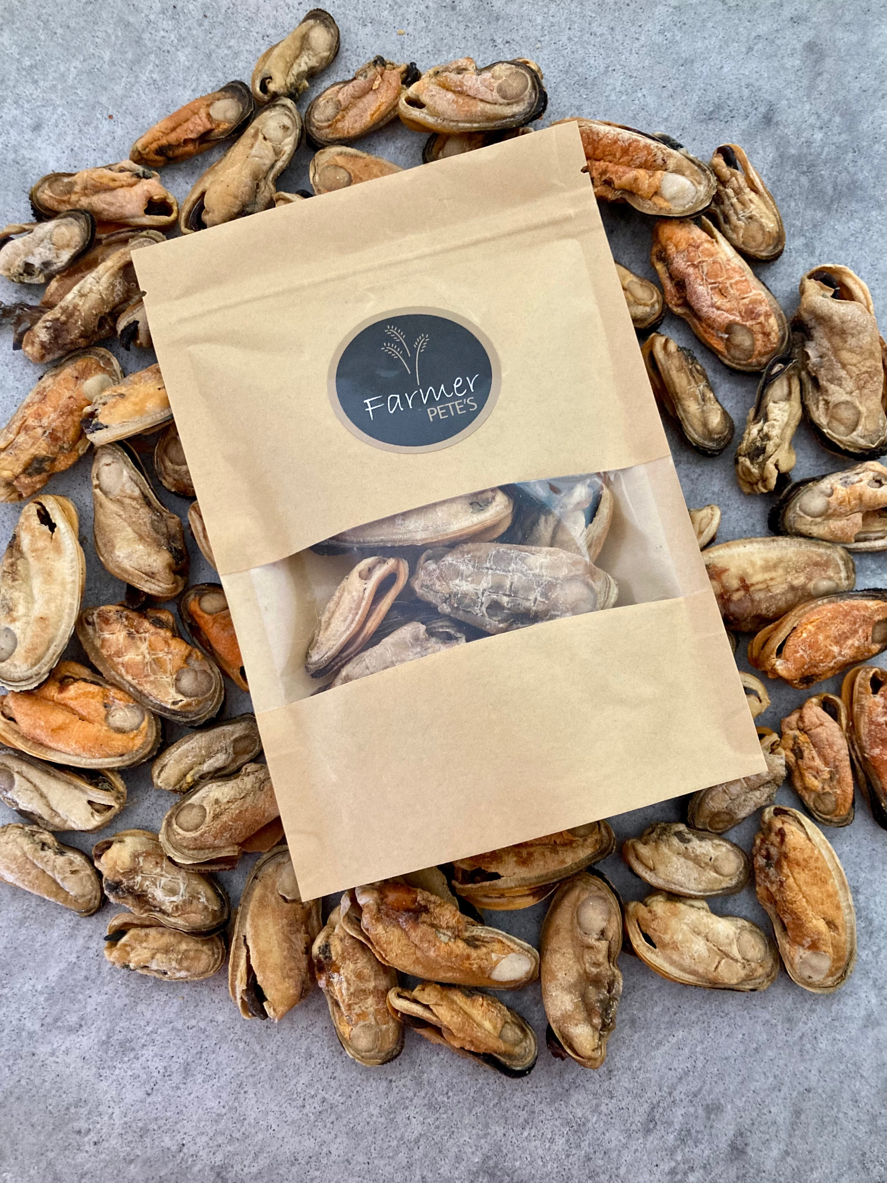 Farmer Pete's natural dehydrated green lipped mussels for pets by Farmer Pete's.